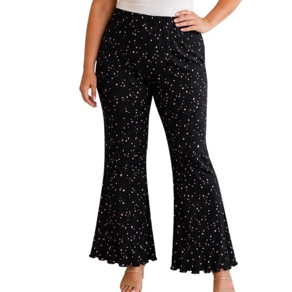 NEW BP Floral Flare Pants Women 3X Black Lettuce Edge High Rise Elastic Waist